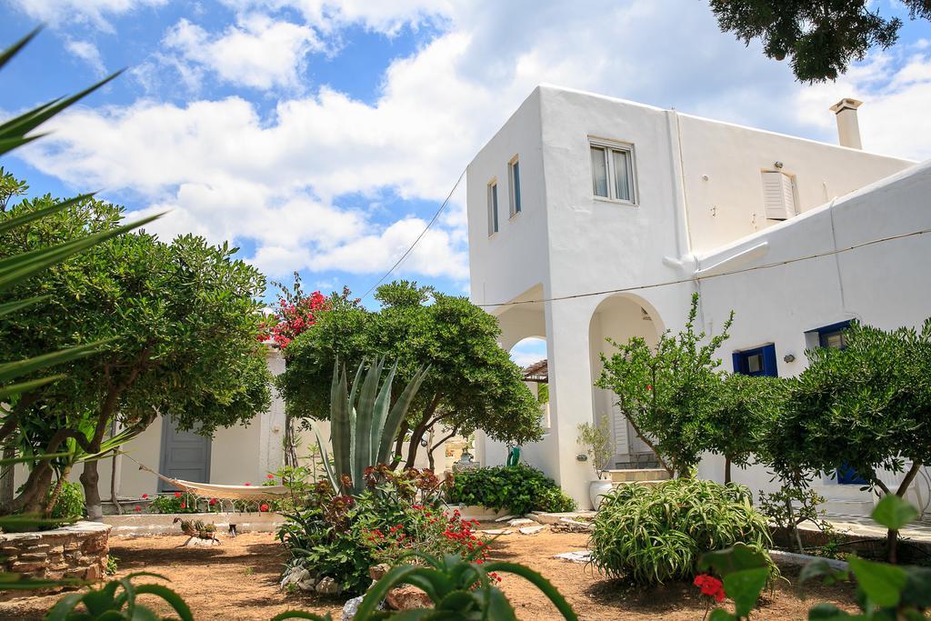 Paros Rita Studios Piso Livadi Quarto foto