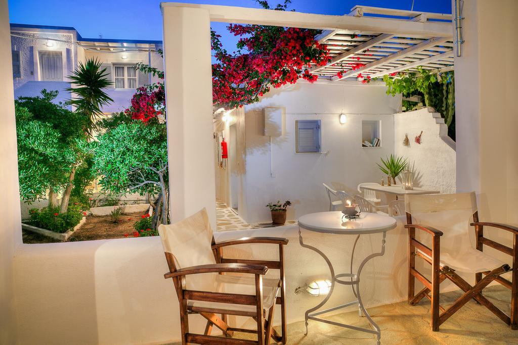 Paros Rita Studios Piso Livadi Quarto foto