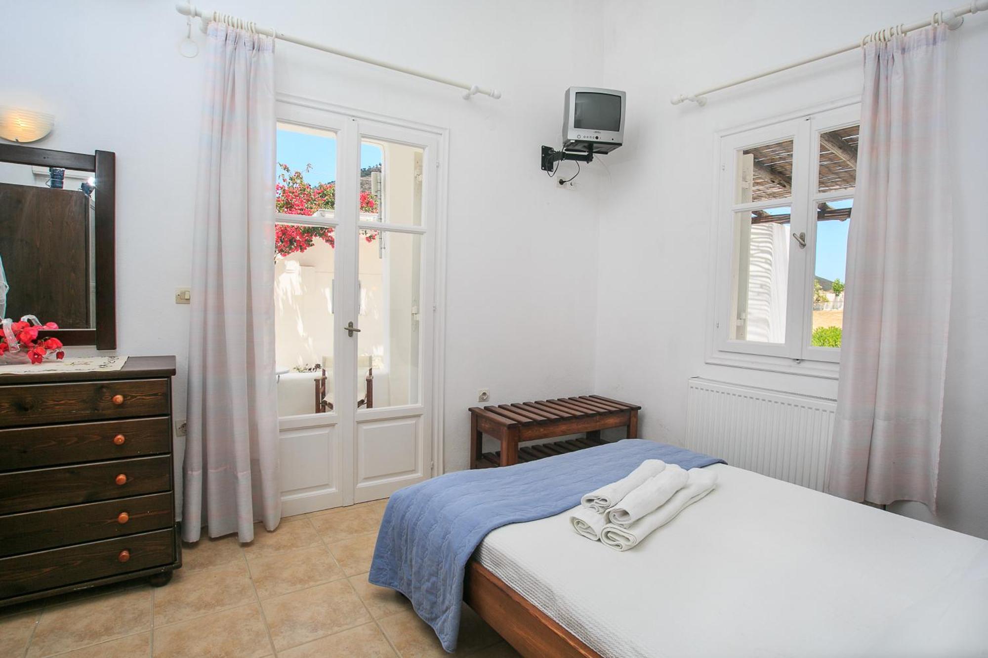 Paros Rita Studios Piso Livadi Quarto foto